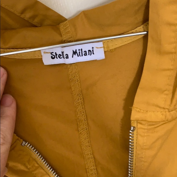 Oversized light weight hooded coat - Picture 3 of 4